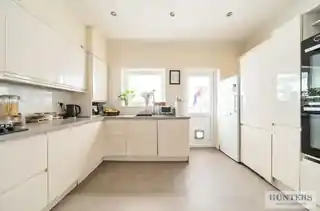 280 Parkside Avenue, photo 4
