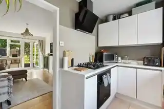 284 Kings Road, photo 3