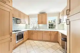 29 Abbotsbury Close, photo 3