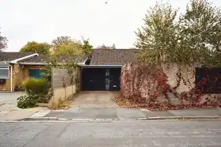 29 Belvedere Close, photo 2