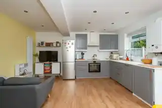 29 Berwick Crescent, photo 2