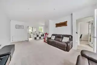 29 Brixham Crescent, photo 2