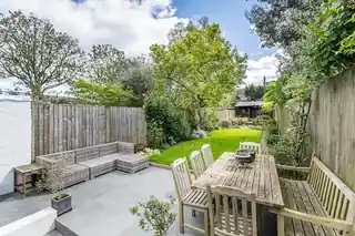 29 Broadhinton Road, photo 4