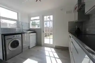 29 Buckland Way, photo 3