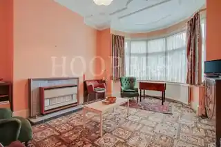 29 Caddington Road, photo 3