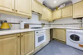 29 Deerhurst Crescent, photo 3