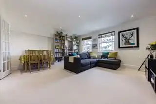 29 Deerhurst Crescent, photo 2