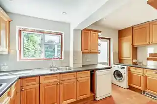 29 Lichfield Road, photo 2