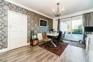 29 Motspur Park, photo 3