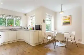 29 Nicholas Way, photo 3