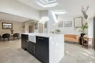 29 Queens Grove Road, photo 3