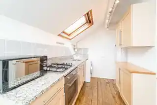 29 Rathcoole Gardens, photo 3