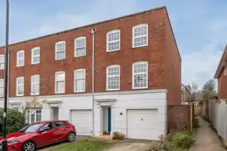 29 Regal Close, photo 2