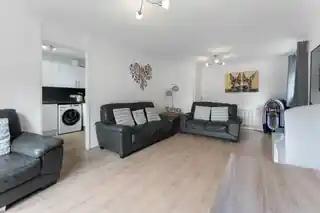 29 Relko Gardens, photo 3