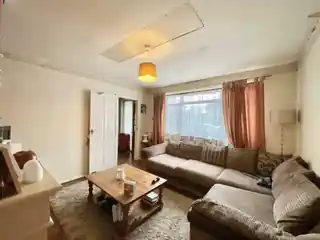29 Rushdene Close, photo 4