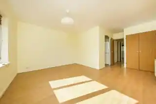 29 Turnpike Lane, photo 4
