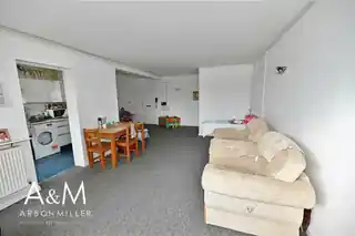 290 Ashurst Drive, photo 4