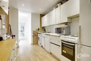 290 Bowes Road, photo 3