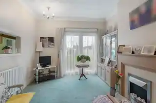 291 Boston Manor Road, photo 3