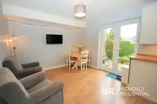 298 Malden Road, photo 3