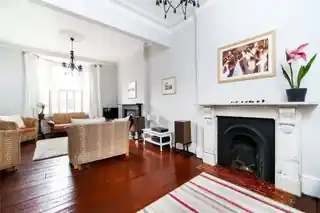 298 Trinity Road, photo 2
