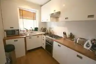 29A Woodstock Avenue, photo 3