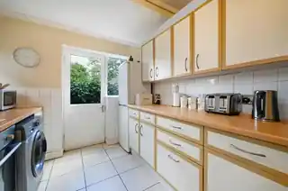 3 Aboyne Drive, photo 3