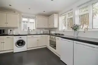 3 Abridge Gardens, photo 4