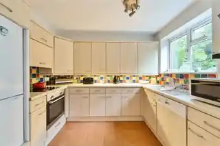 3 Ardmay Gardens, photo 3