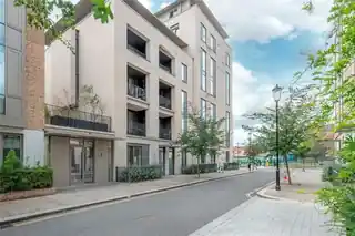3 Athlone Place, photo 2