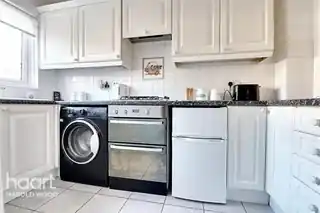 3 Aubrietia Close, photo 3