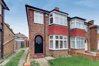 3 Avenue Close, photo 2