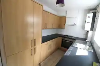 3 Browngraves Road, photo 3