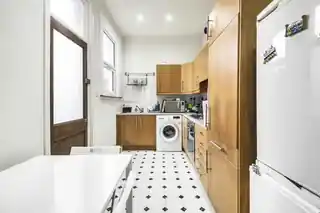 3 Butler Avenue, photo 3