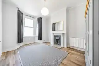 3 Cambray Road, photo 3