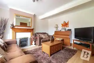 3 Canterbury Avenue, photo 3