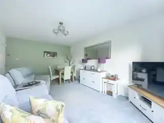 3 Christopher Close, photo 2