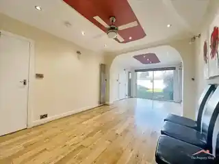 3 Clifton Avenue, photo 2