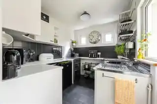 3 Colville Road, photo 3