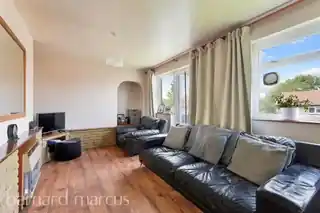 3, Compton Court, Benhill Wood Road, photo 4