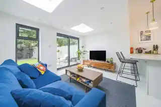 3 Connaught Road, photo 3