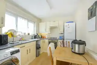 3 Dagnall Crescent, photo 4