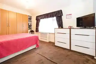3 Davington Gardens, photo 3