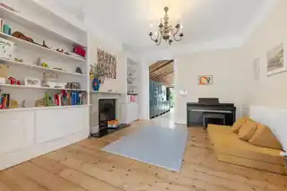 3 Deronda Road, photo 2