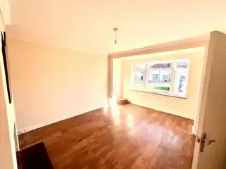 3 Dewsbury Road, photo 2