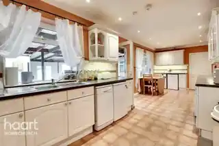 3 Dorian Road, photo 3