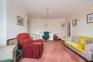 3 Elm Way, photo 3