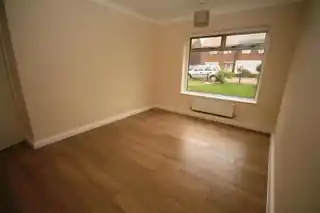 3 Fairey Avenue, photo 3