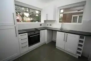 3 Fairey Avenue, photo 2