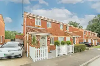 3 Foxmead Close, photo 2